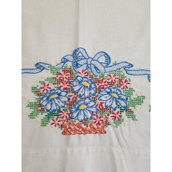 Vintage Floral Basket With Ribbon Hand Embroidered Standard Pillowcase - Picture 6 of 8